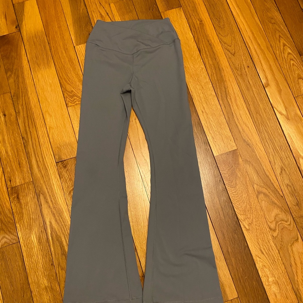 Women’s Gray Leggins